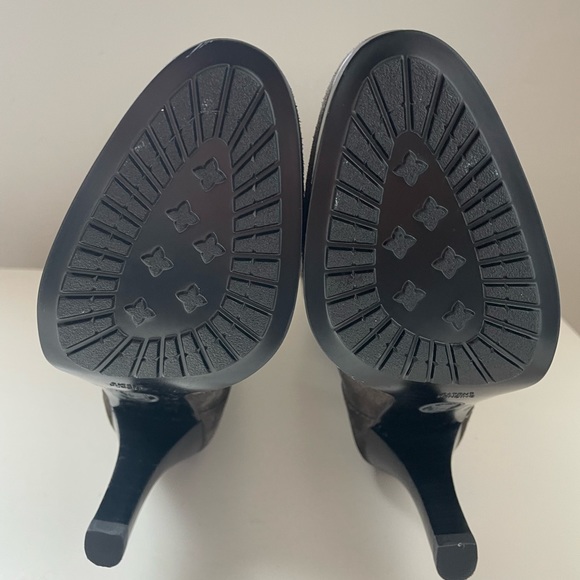 Sofft Suede Leather Belfast Heeled Boots NWOB Size - Picture 5 of 6